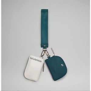 Lululemon dual pouch wristlet vapor NWT